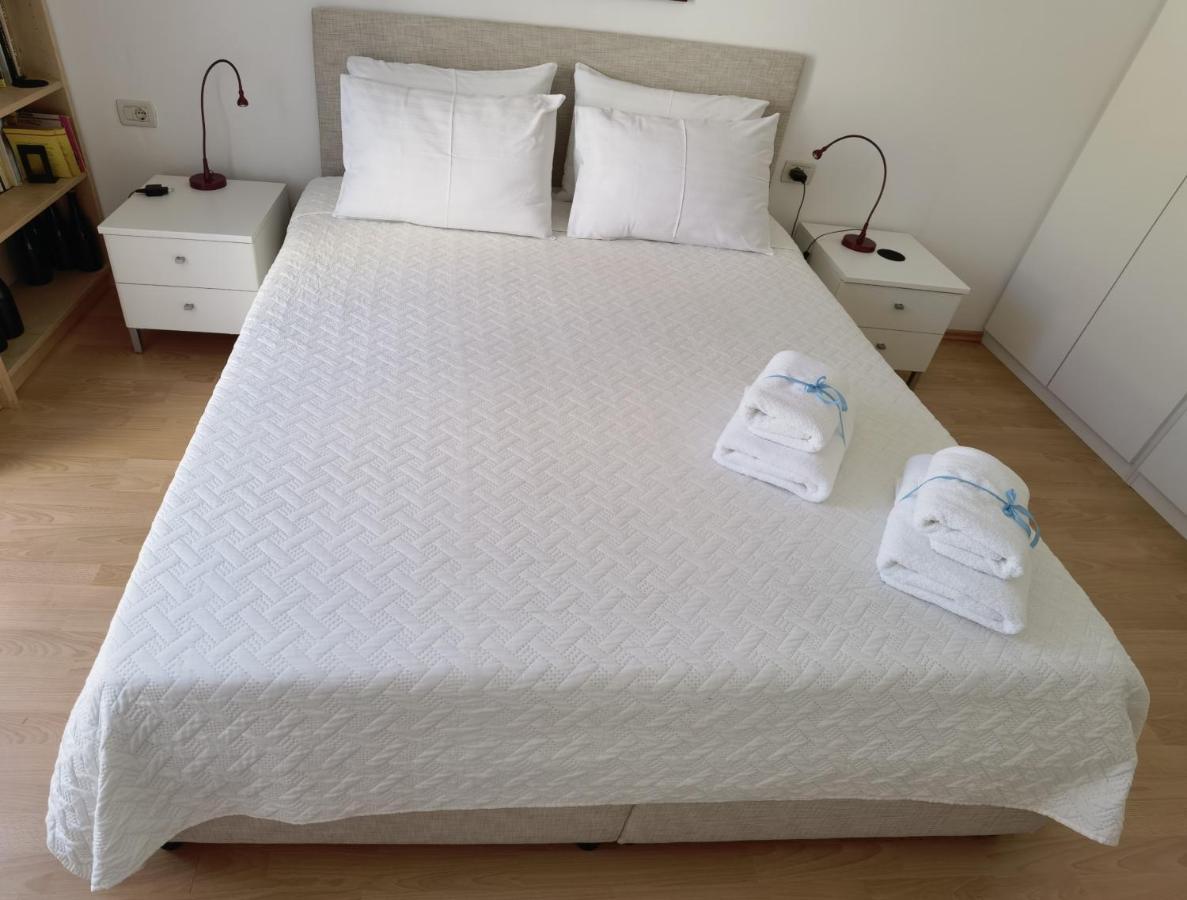 Aria Deluxe Superior 5 Star Apartment, Your Piece Of Heaven By The Sea & Park, With Sea & Park View Novigrad Istria Exteriör bild